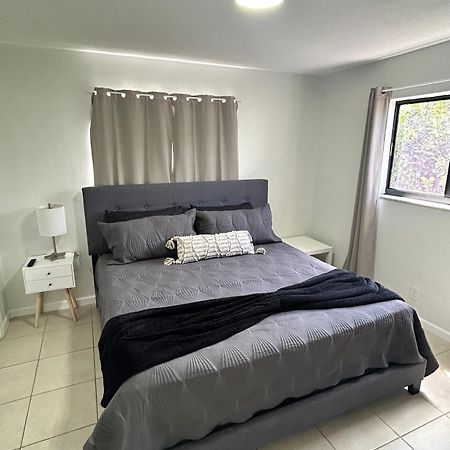 Apartment In Hollywood Close To Shops & Beach 110 Экстерьер фото